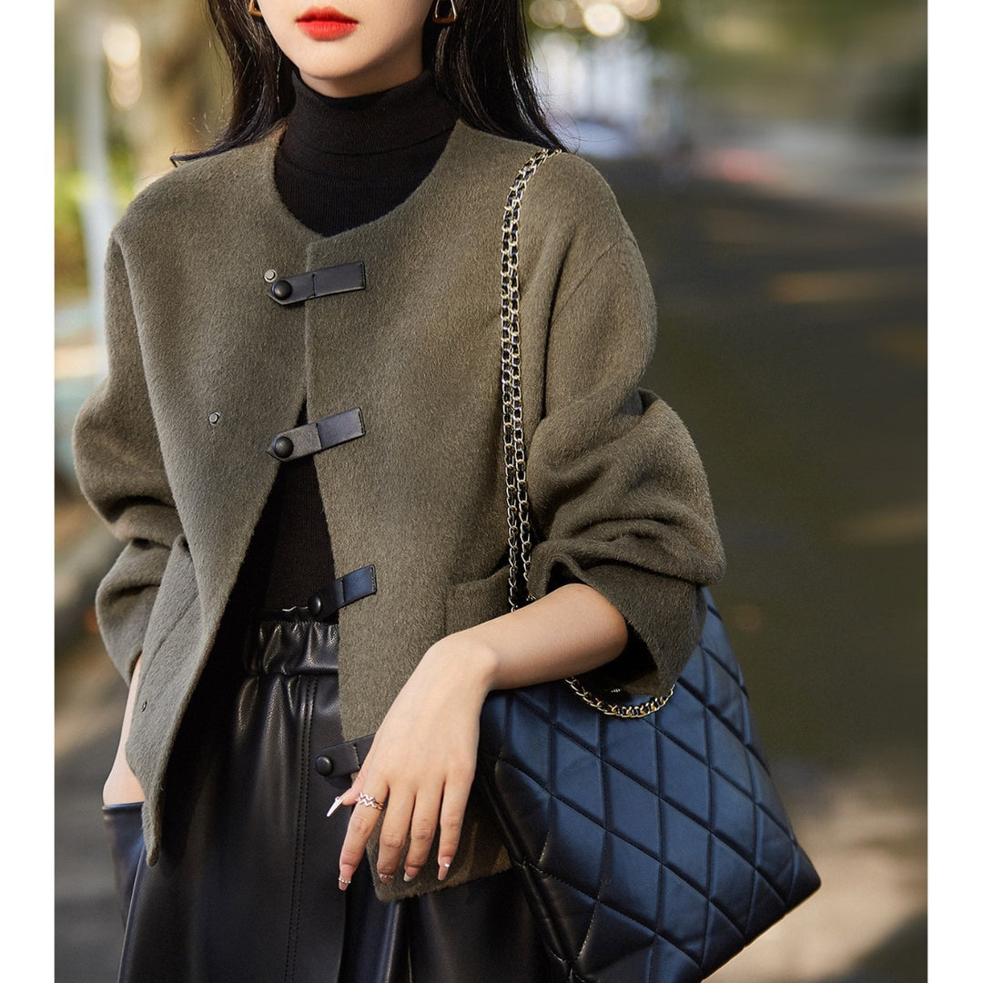 Damen Elegante Wolljacke mit Knöpfen Echoarchiv