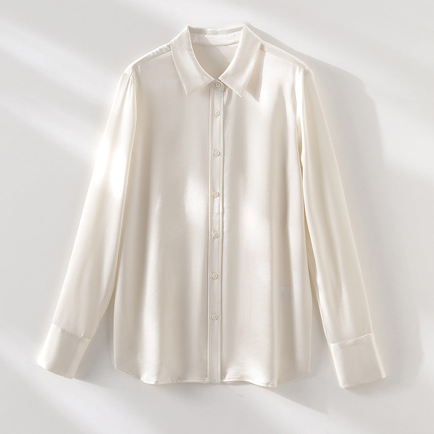 Damen Seidenähnliche Bluse mit klassischem Hemdkragen, durchgehender Knopfleiste und verlängerten Manschetten Echoarchiv