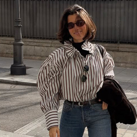 Damen Gestreifte Oversized-Bluse mit Rüschkragen & voluminösen Puffärmeln Echoarchiv