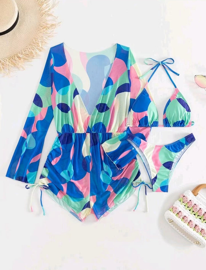 Damen Strandoutfit mit luftiger Tunika und Bikini Echo Archiv