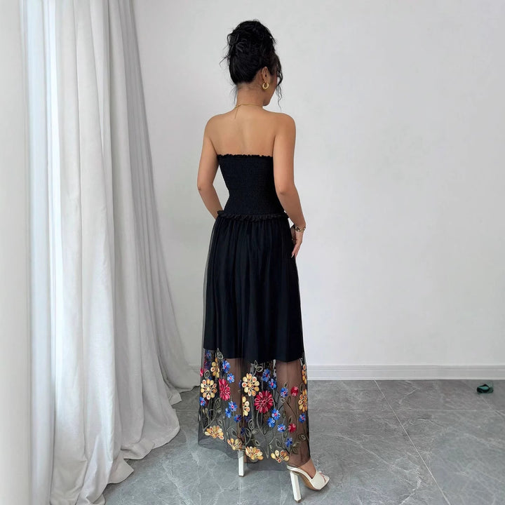 Damen nan schulterfreies Midikleid mit Smok-Oberteil und besticktem Tüllrock Echo Archiv