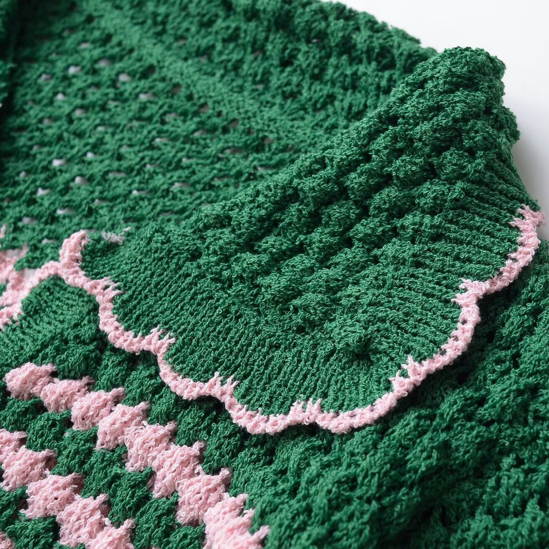 Damen Kurze gehäkelte Strickjacke mit Rüschenkragen und Kontraststreifen Echo Archiv
