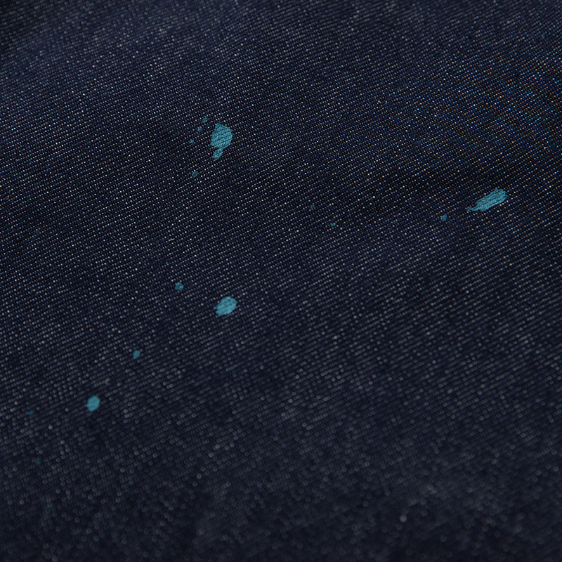 Herren Relaxed-Tapered Denimhose mit Farbklecks-Detail und hohem Bund Echoarchiv