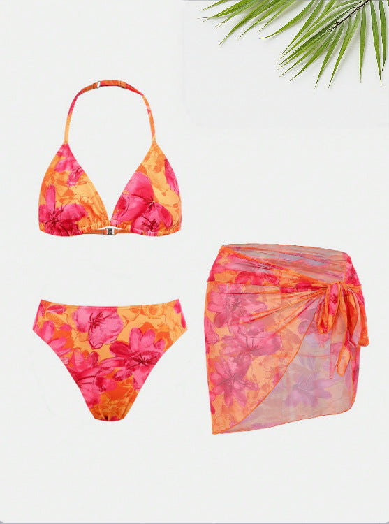 Damen Bikiniset mit floralem Design und leichtem Strandtuch Echo Archiv