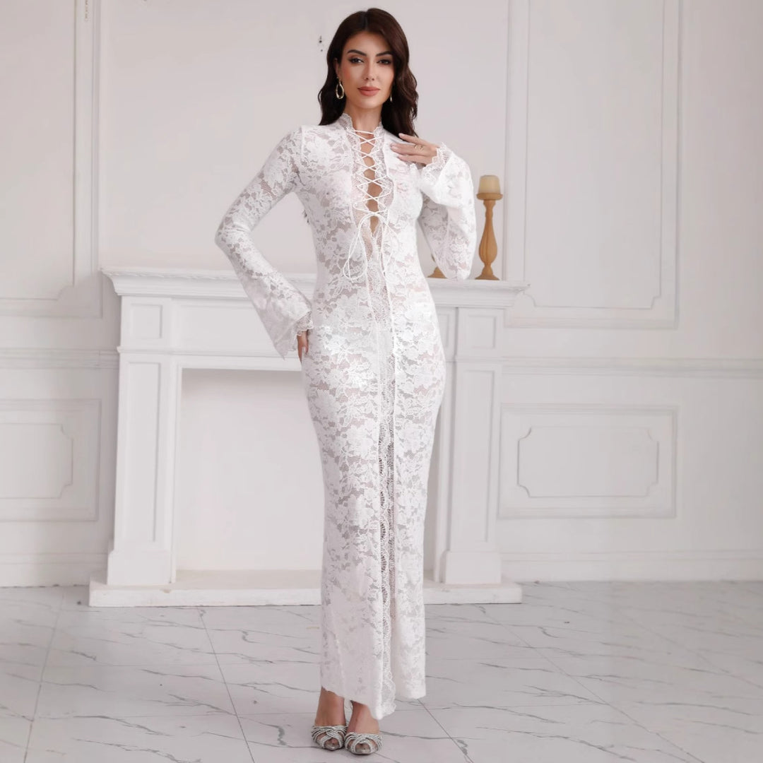 Damen Spitzenmaxikleid mit Schnürung und hohem Beinschlitz Echoarchiv