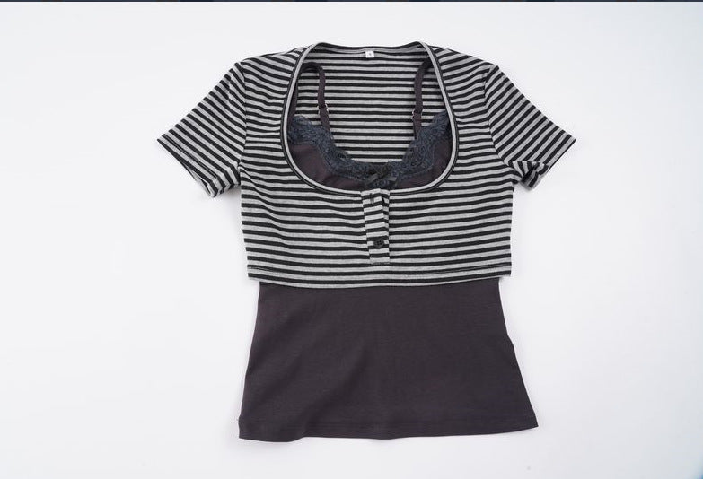 Damen modischesKurzarm-Oberteil mit Lagenlook und feinen Spitzenakzenten Echo Archiv