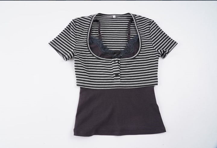 Damen modischesKurzarm-Oberteil mit Lagenlook und feinen Spitzenakzenten Echo Archiv