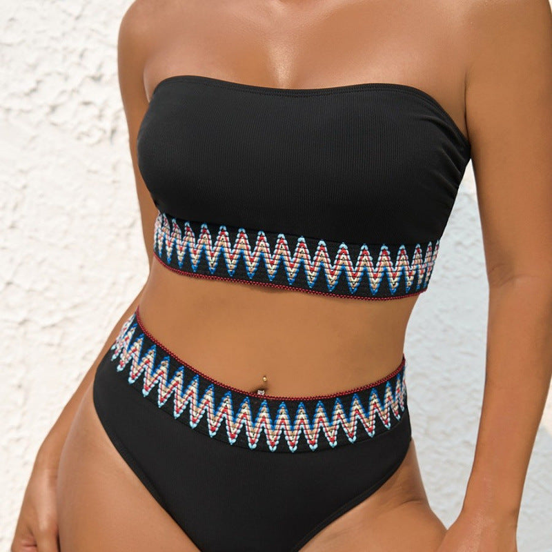 Damen Bandeau-Bikini-Set mit hochwertigem Stickdesign Echo Archiv