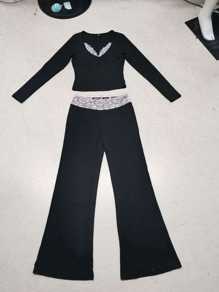 Damen nan Lounge-Set mit Spitzenbund, V-Ausschnitt und ausgestellter Schlaghose Echo Archiv