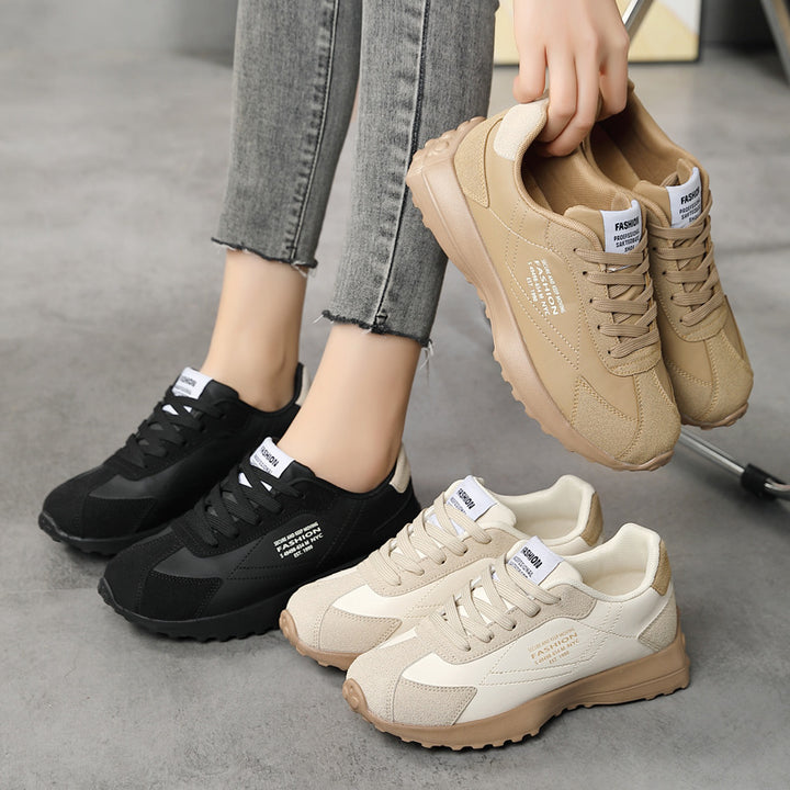 Damen nan leichte Retro-Laufsneaker aus Lederimitat und Velours mit gepolsterter Fersenstütze und rutschfester Profilsohle Echo Archiv