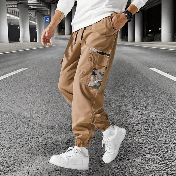 Herren modische Cargo-Hose mit praktischen Taschen Echoarchiv