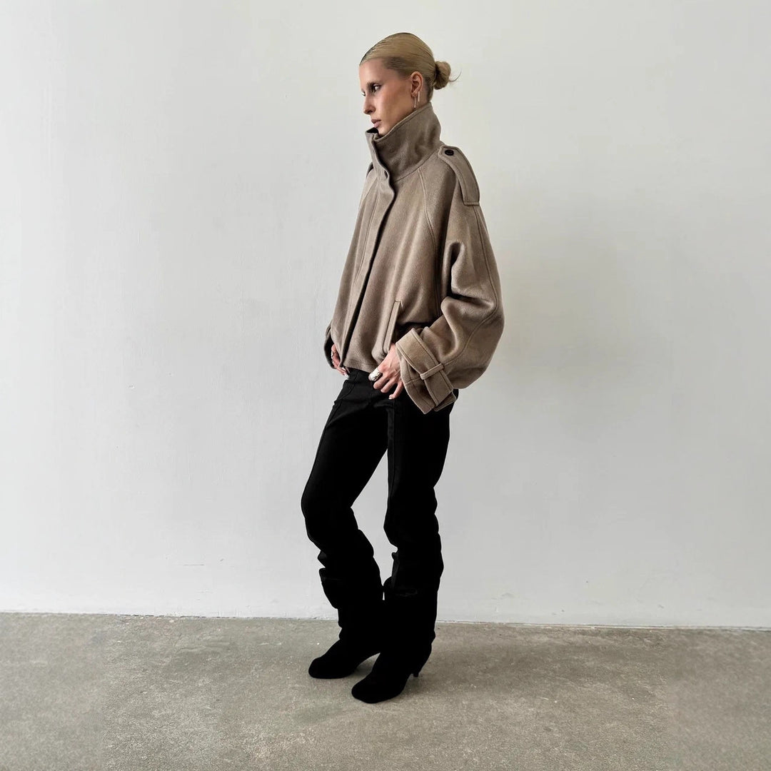 Damen Oversized Woll-Cropped-Jacke mit hohem Stehkragen und Ballonärmeln Echo Archiv