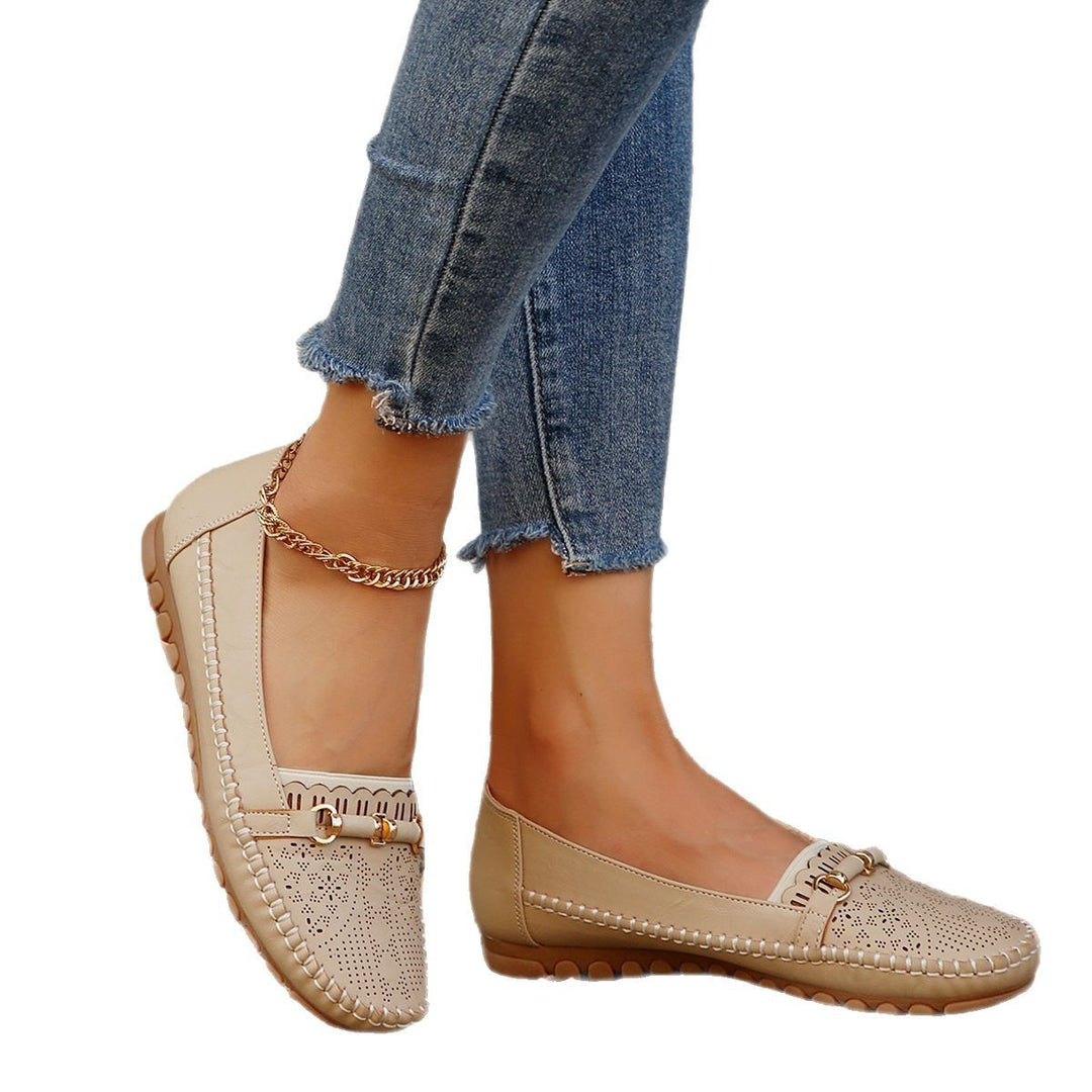Damen  perforierte Mokassin-Loafer mit gepolstertem Komfortfußbett und dekorativem Metalldetail Echo Archiv