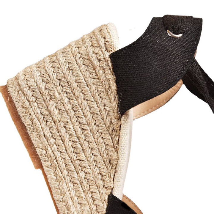 Damen nan Textil-Espadrille mit Bastkeil, Schleifenband-Knöchelriemen und gehäkelter Zehenkappe Echo Archiv