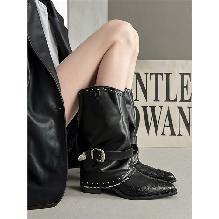 Damen Biker‑Western Midcalf‑Stiefel mit Ziernieten, Schnallenriemen und geprägter Zehenkappe – Lioré