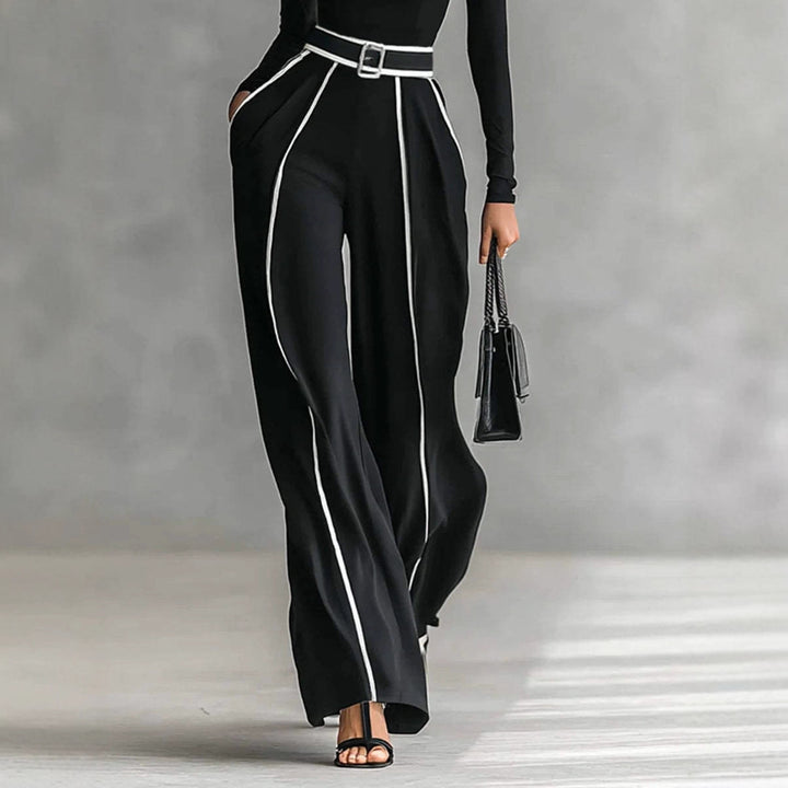 Damen nan elegantes Strickset mit tailliertem Rollkragenoberteil und weiter Plisseehose mit Taillengürtel Echo Archiv