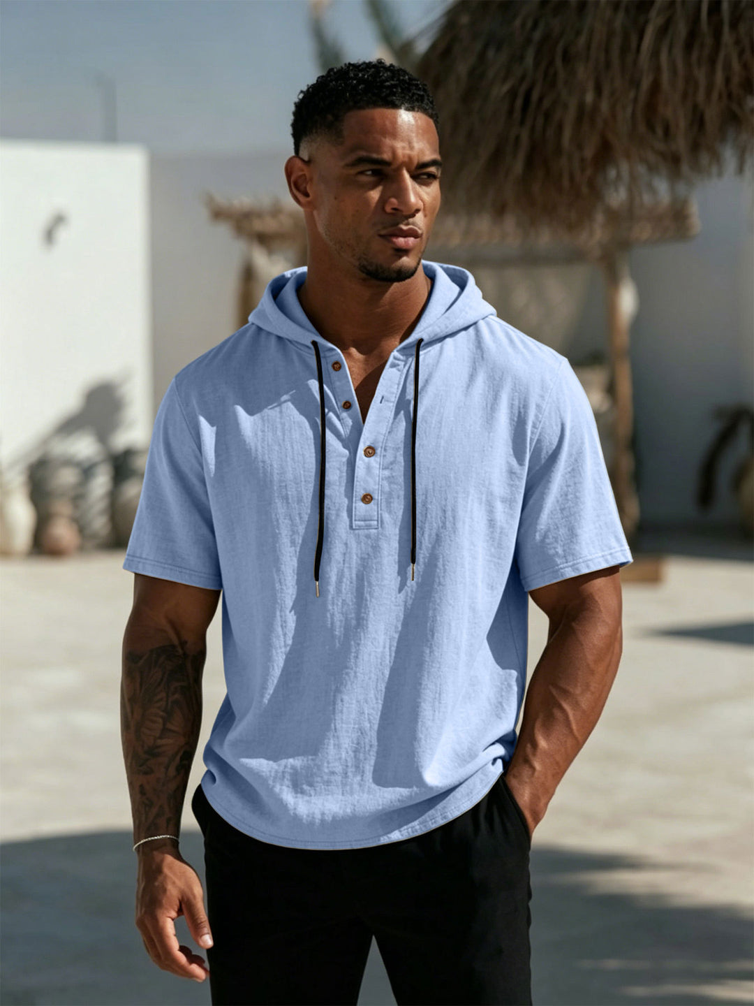 Herren Kurzarm-Hoodie-Henley aus Leinenoptik mit Knopfleiste – Cavarno