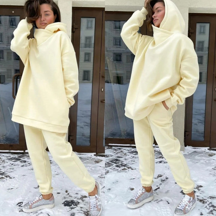 Damen nan Oversize-Hoodie-Set mit Schlauchkragen und thermogefütterter Jogginghose Echo Archiv