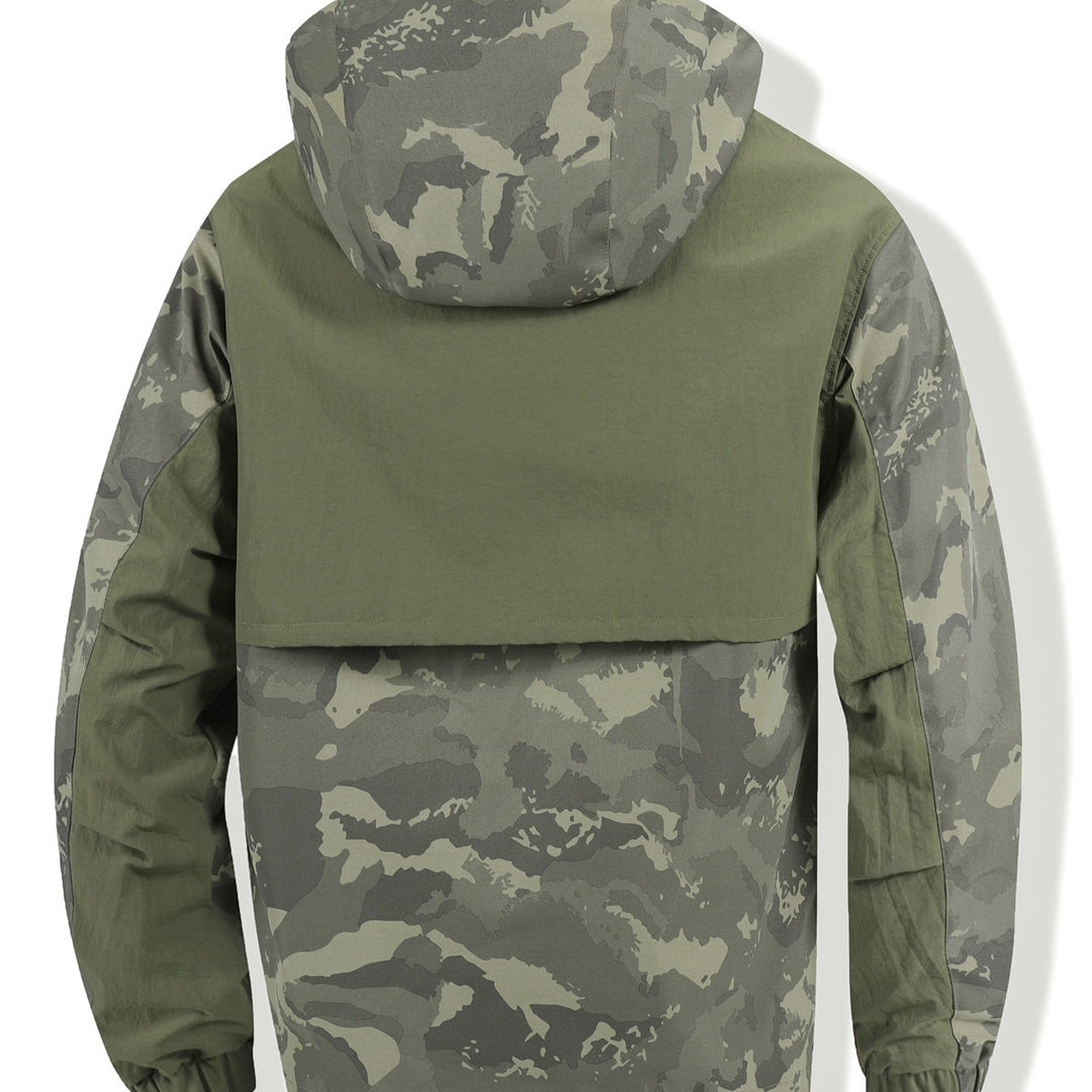 Herren Camouflage-Anorak mit Kapuze, halbem Reißverschluss und wasserabweisender Beschichtung Echoarchiv