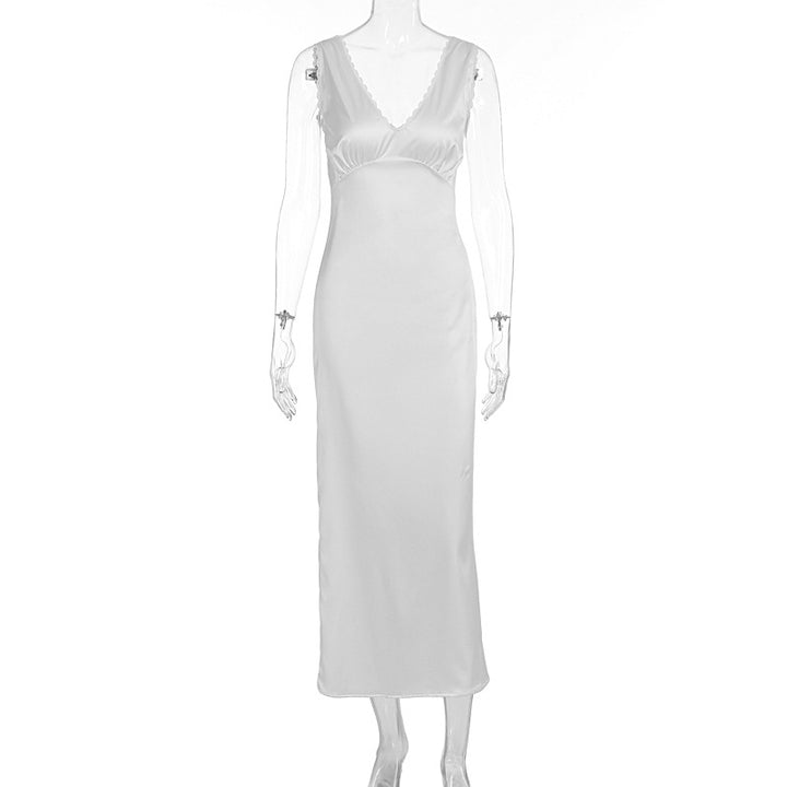 Damen elegantes Satin-Nachtkleid mit tiefem V-Ausschnitt und breiten Trägern Echo Archiv