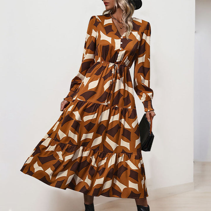 Damen Langes Stufen-Maxikleid mit grafischem Print, V-Ausschnitt, Kordelbund und gerafften Manschetten Echoarchiv