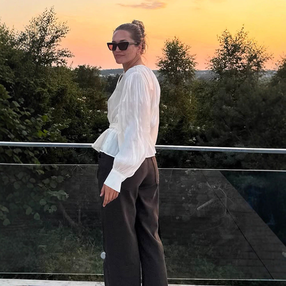 Damen Elegante Wickelbluse mit Bindegürtel und voluminösen Ballonärmeln Echoarchiv