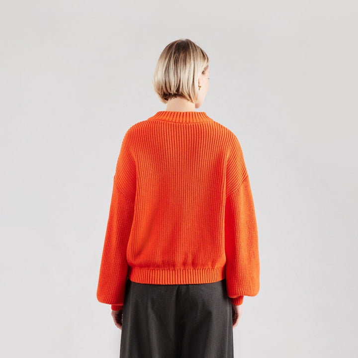 Damen Grobstrick Cropped Cardigan mit überschnittener Schulter & breiten Rippbündchen Echoarchiv