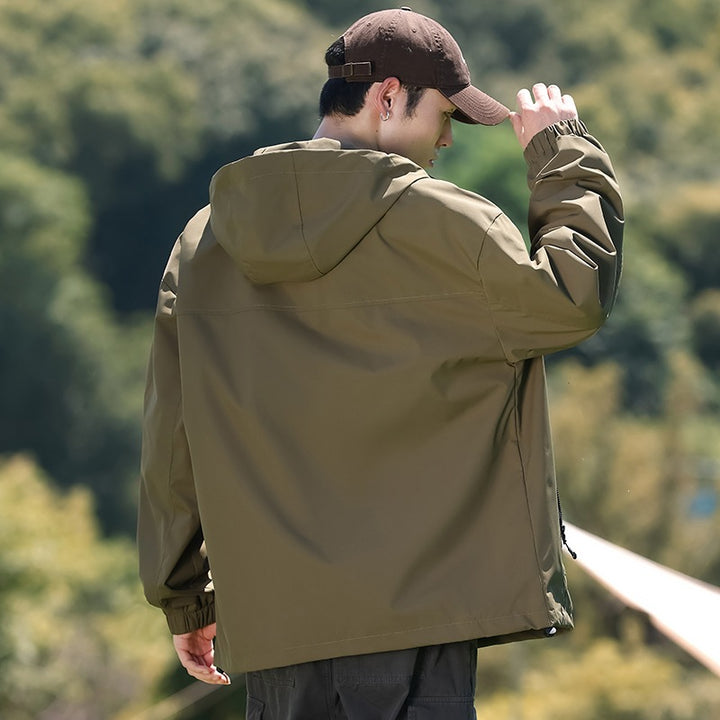 Herren Leichte winddichte Utility-Übergangsjacke mit Kapuze, Multifunktions-Reißverschlüssen & verstellbarem Saum Echoarchiv