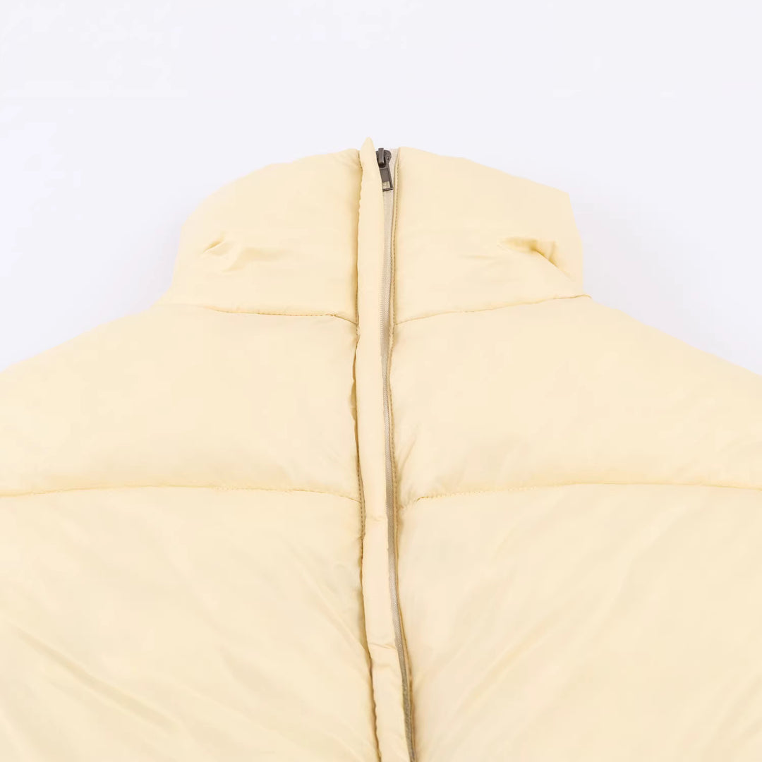 Damen Gefütterte Steppjacke mit Tunnelzug-Taillierung und hohem Stehkragen Echoarchiv