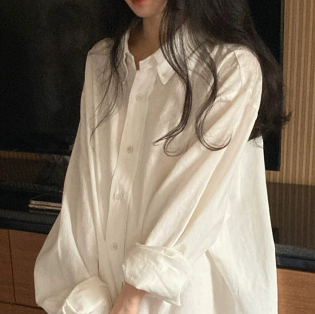 Damen Lässiges Oversize-Shirtkleid mit verlängertem Rückensaum, kastiger Silhouette und weiten Manschetten – Lunéa