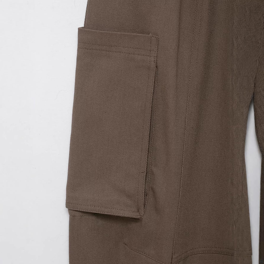 Damen weite Cargo-Cropped-Hose mit hoher Taille und aufgesetzten Taschen Echoarchiv