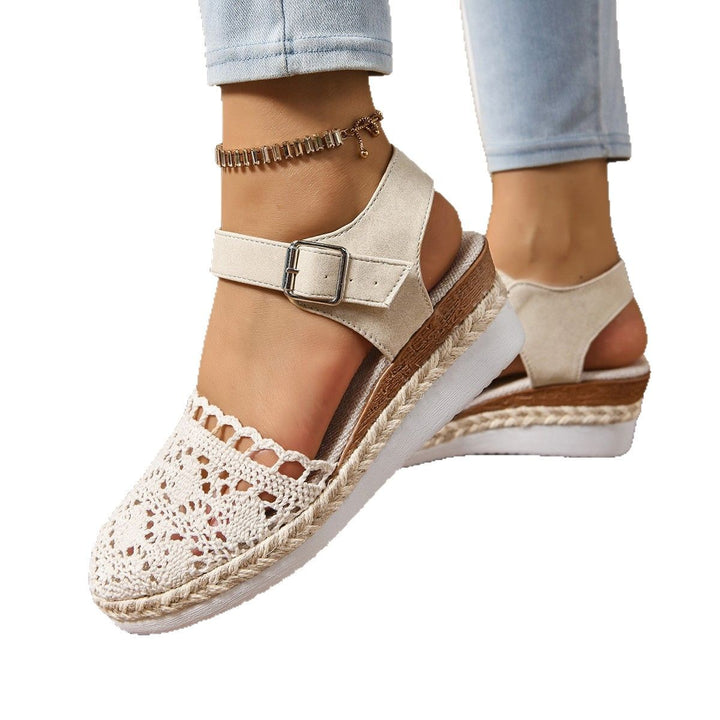 Damen  bestickte Espadrille-Pantoletten mit verstellbarem Knöchelriemen, floraler Häkel-Optik und geflochtenem Jute-Plateau Echo Archiv