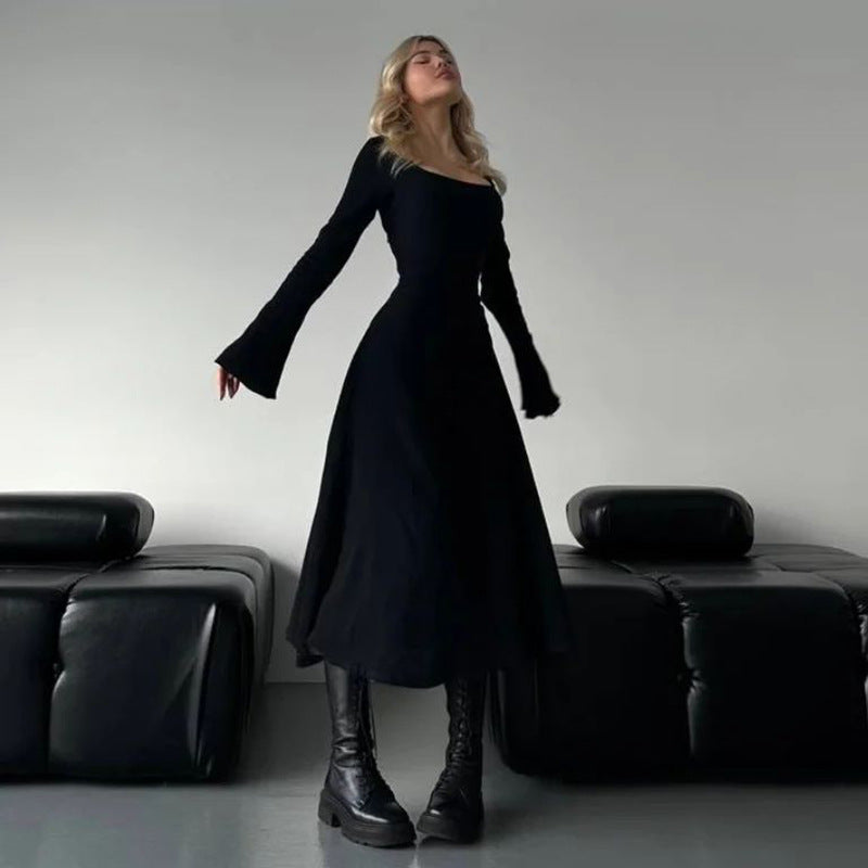 Damen elegantes Maxikleid mit tiefem V-Ausschnitt und schwingendem Rock Echo Archiv