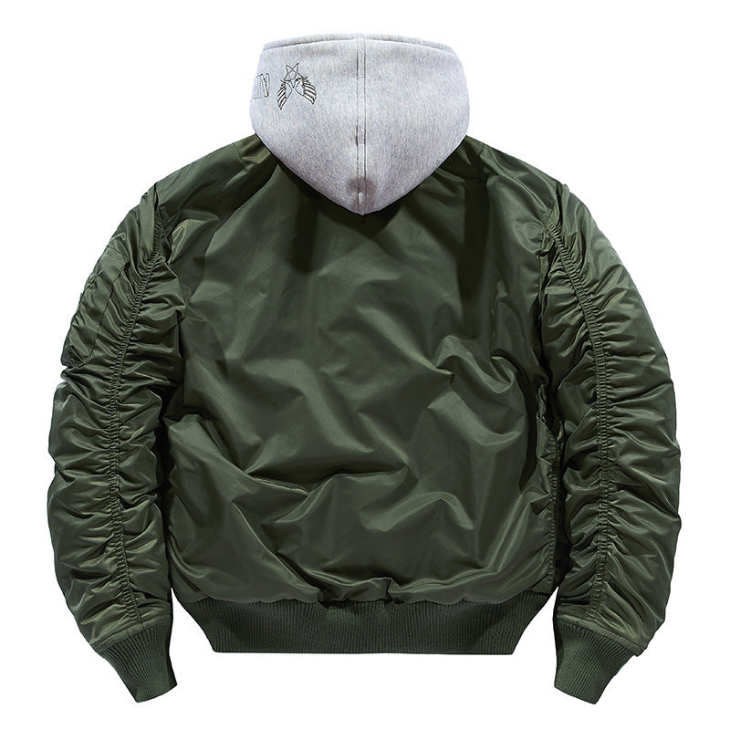 Herren nan fliegerinspirierte Bomberjacke mit integriertem Kapuzeneinsatz, Ärmeltasche und wattierter Innenlage Echo Archiv