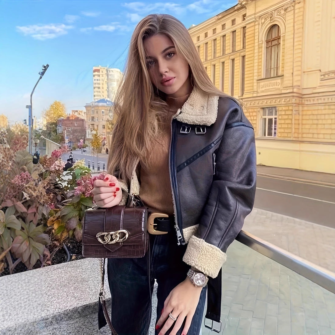 Damen Trendige und stilvolle Lederjacke mit Teddyfutter – Velloura