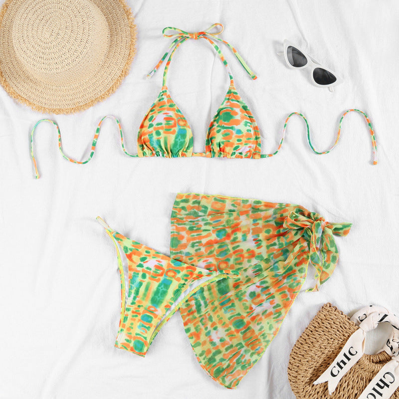 Damen Triangel-Bikini mit hochwertigem Bindeband und modischer Wickelrock-Optik Echo Archiv