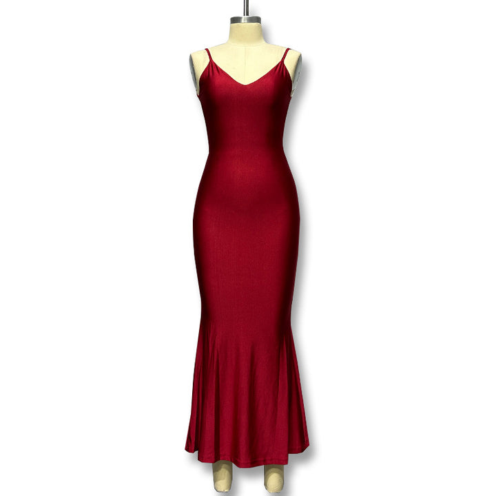 Damen Elegantes figurbetontes Abendkleid mit tiefem V-Ausschnitt und feierlichem Glanz Echo Archiv
