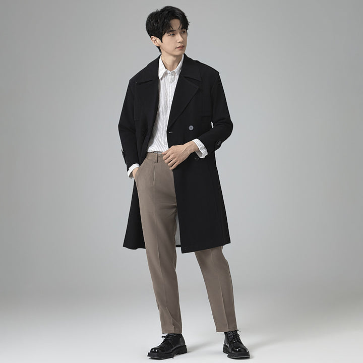 Herren Doppelreihiger Trenchcoat mit Taillengürtel und klassischem Revers Echoarchiv