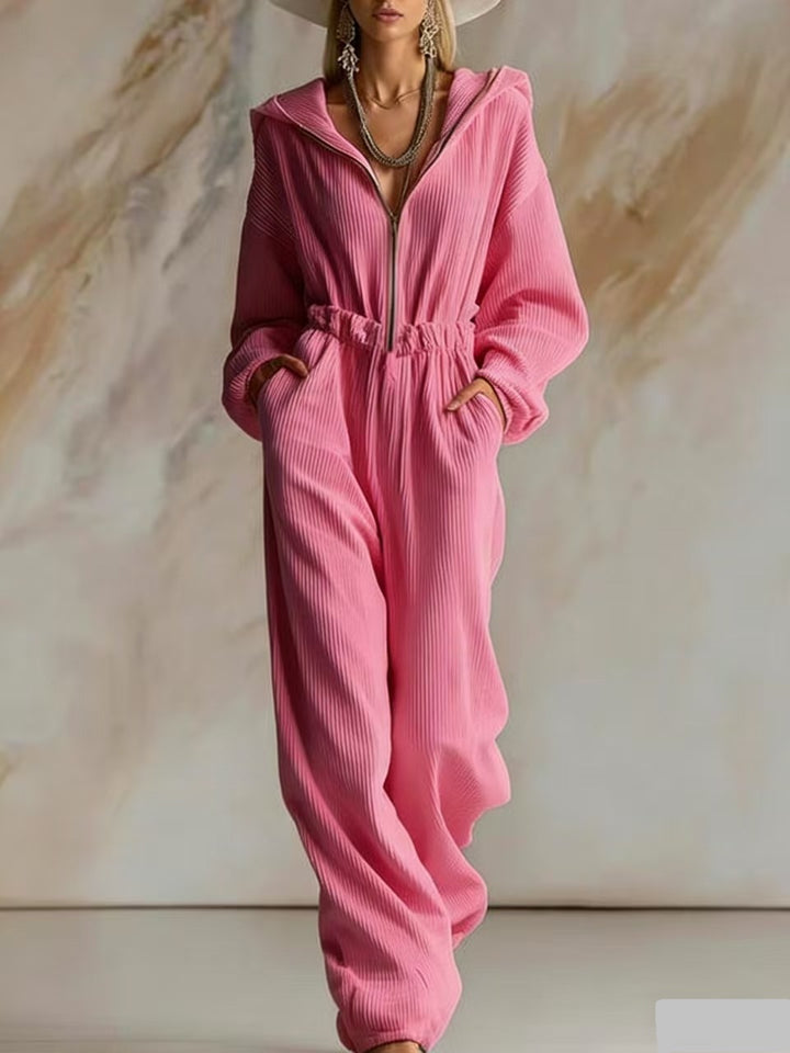 Damen Plissierter Kapuzen-Jumpsuit mit Reißverschluss und elastischer Taille – Solévia