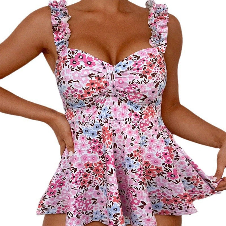 Damen Bademode mit floralem Schnitt und fröhlichen Rüschendetails Echo Archiv