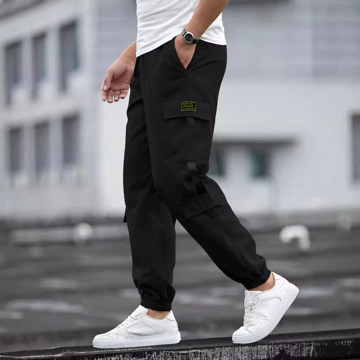 Herren modische Cargo-Joggerhose mit elastischem Bund, Kordelzug und mehreren Sicherheits- und Klappentaschen – Bravaro