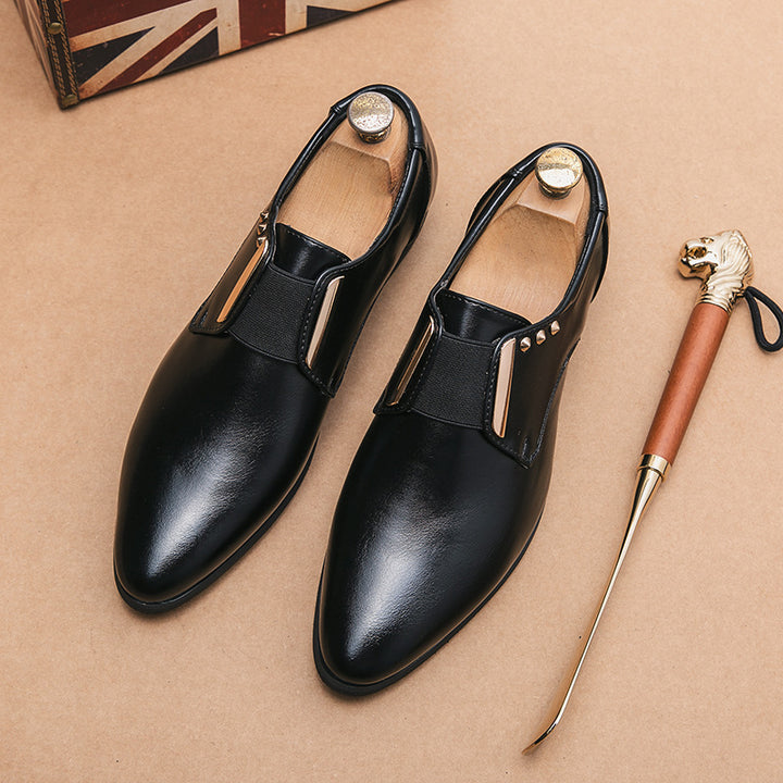 Herren elegante spitze Slip-On Business-Halbschuhe mit elastischer Gummilasche und dekorativen Metallapplikationen Echo Archiv