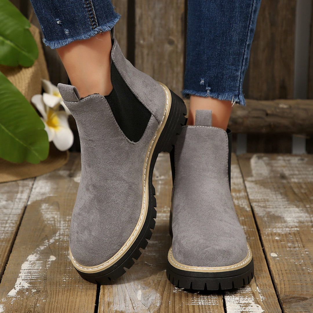 Damen nan Chelsea-Boots mit profilierter Traktorsohle und elastischen Seiteneinsätzen Echo Archiv