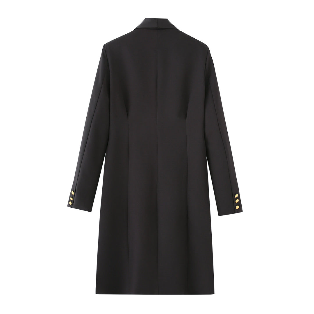 Damen nan taillierter Longblazer mit Schalkragen markanten Schmuckknöpfen und Pattentaschen Echo Archiv