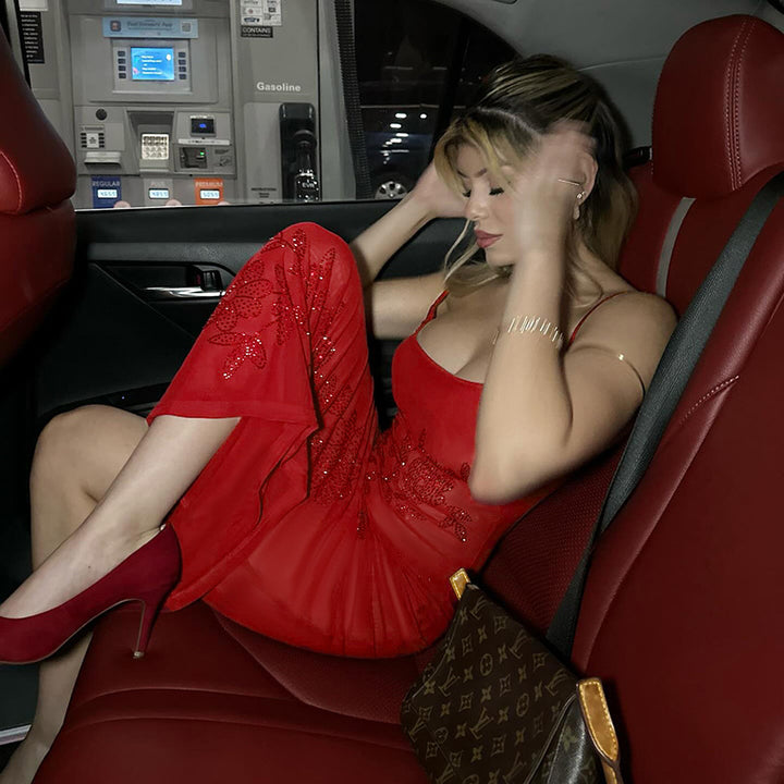 Damen Figurbetontes Abendkleid mit verführerischen Spaghettiträgern Echo Archiv