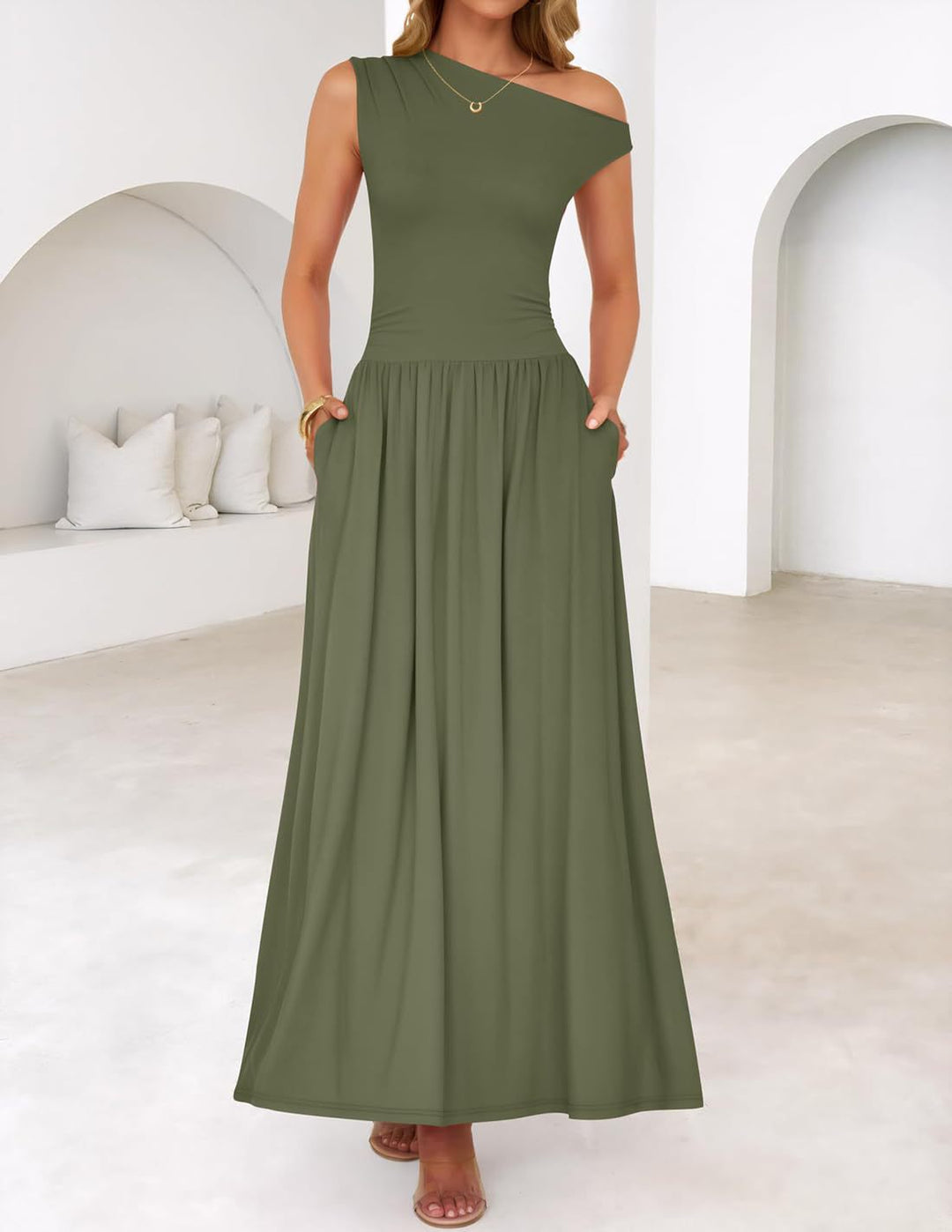 Damen Asymmetrisches Maxikleid mit One-Shoulder, Taillenbetonung und Seitentaschen Echo Archiv