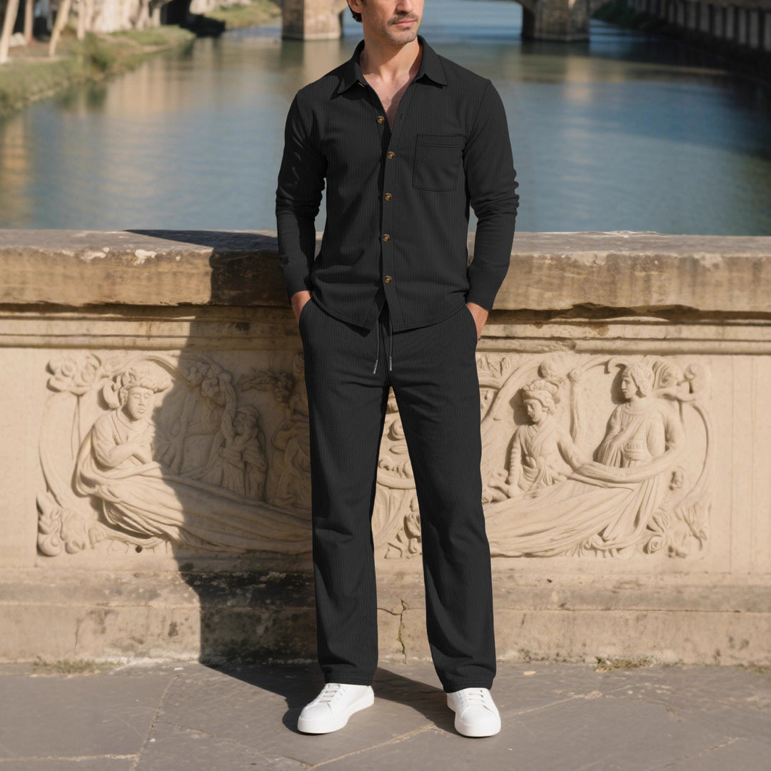 Herren eleganter Freizeitanzug mit strukturiertem Design und praktischen Taschen Echoarchiv