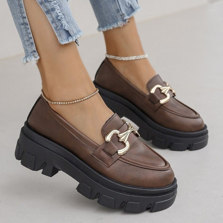 Damen nan Chunky Loafer mit profilierter Plateau‑Laufsohle und goldfarbener Zierspange Echo Archiv