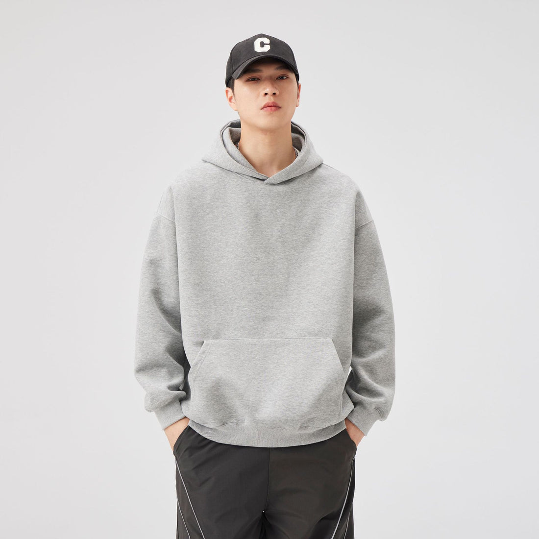 Unisex Oversize Kapuzenpullover aus schwerem Scuba‑Fleece mit Kängurutasche Echo Archiv