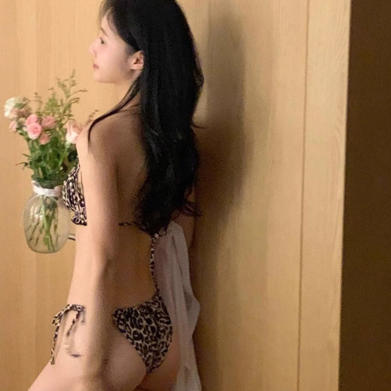 Damen Triangel-Bikini mit modischem Rüschendesign und verstellbaren Trägern Echo Archiv